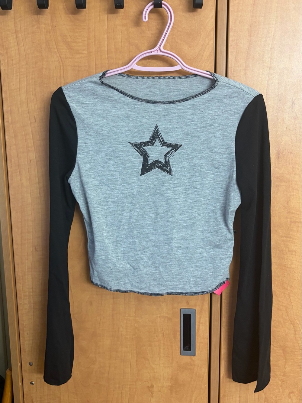 Women’s Grey Star Long-Sleeve Tee with Black Sleeves